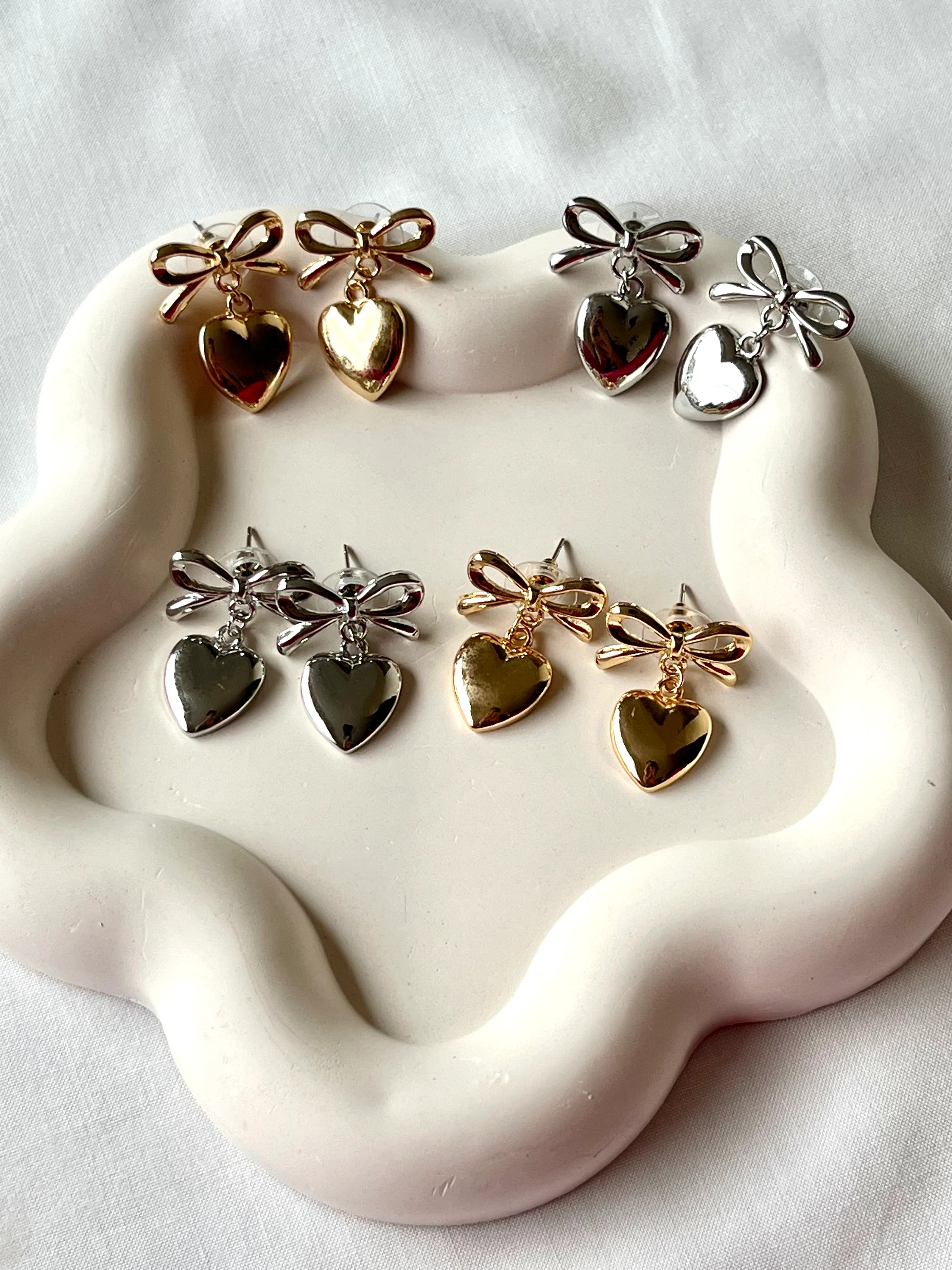 cupid bow earrings - Image 3