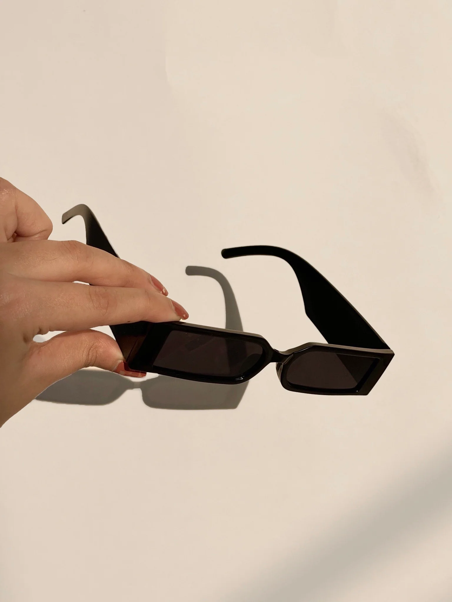 Retro Sunglasses - Image 3